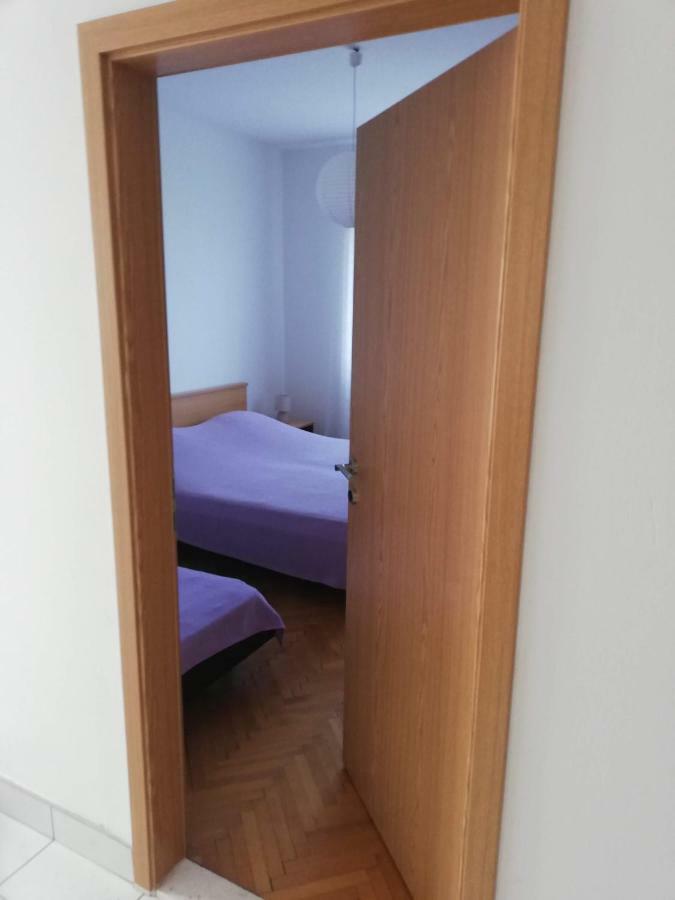 Spacious Family Apartment With Parking In The Shade And Barbecue House Šibenik Eksteriør billede