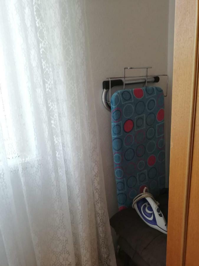 Spacious Family Apartment With Parking In The Shade And Barbecue House Šibenik Eksteriør billede