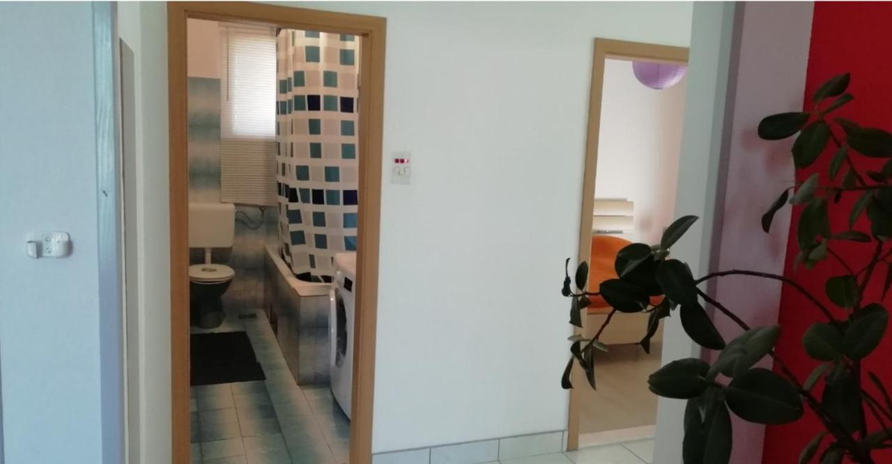 Spacious Family Apartment With Parking In The Shade And Barbecue House Šibenik Eksteriør billede